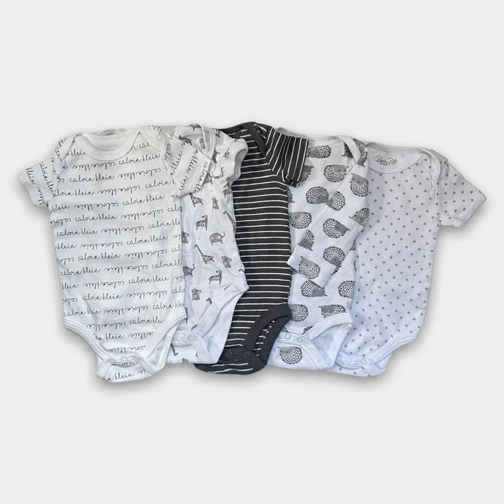 Gender Neutral 0-3 Months Onesies Bodysuits Set of 5 - Picture 1 of 7